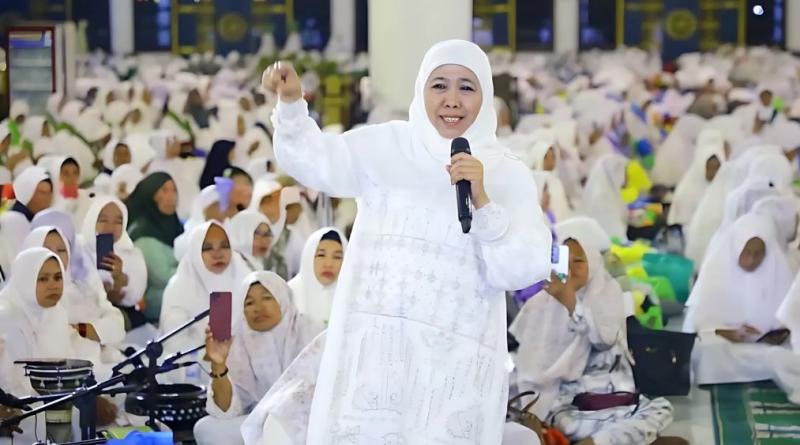 Khofifah Ingatkan Muslimat NU, Bijaklah Gunakan Handphone di Era Digital
